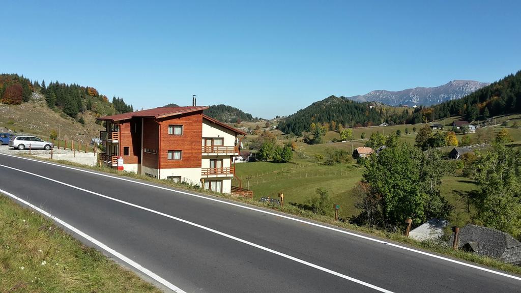 Pensiunea Daria Fundata Bagian luar foto